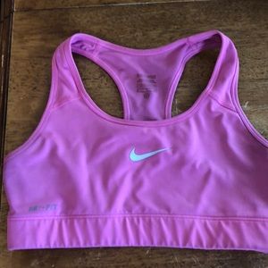 Nike sports bra size small